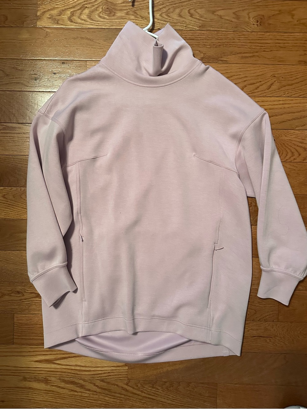 Lululemon sweatshirt